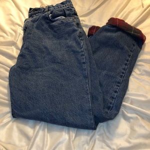 Medium wash mom jeans w/ plaid design